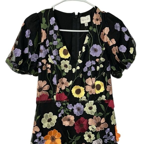 Adelyn Rae Floral Print Flower V-neck Puff Sleeve Dress Dress(Size Small) - Picture 5 of 10